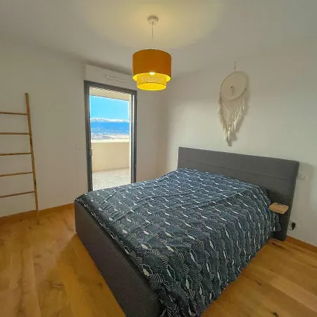 Apartment Ajaccio: 2 Pieces Climatise Avec Parking - Fr-1-61-605 Ajaccio (Corsica)