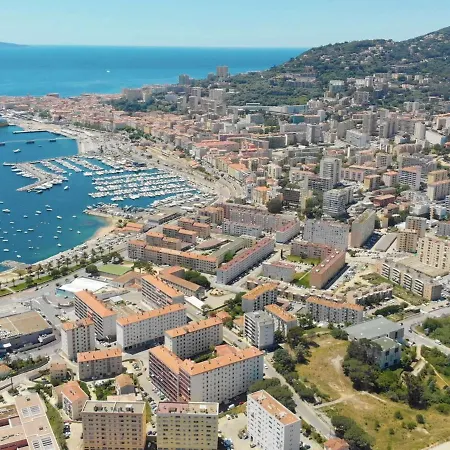 Apartment Ajaccio: 2 Pieces Climatise Avec Parking - Fr-1-61-605 *